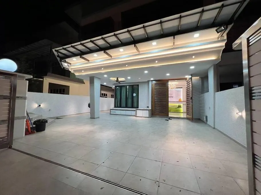 Homeaway Paradise @ Taman Mutiara Bestari Johor Bahru 0*,  Malajsie